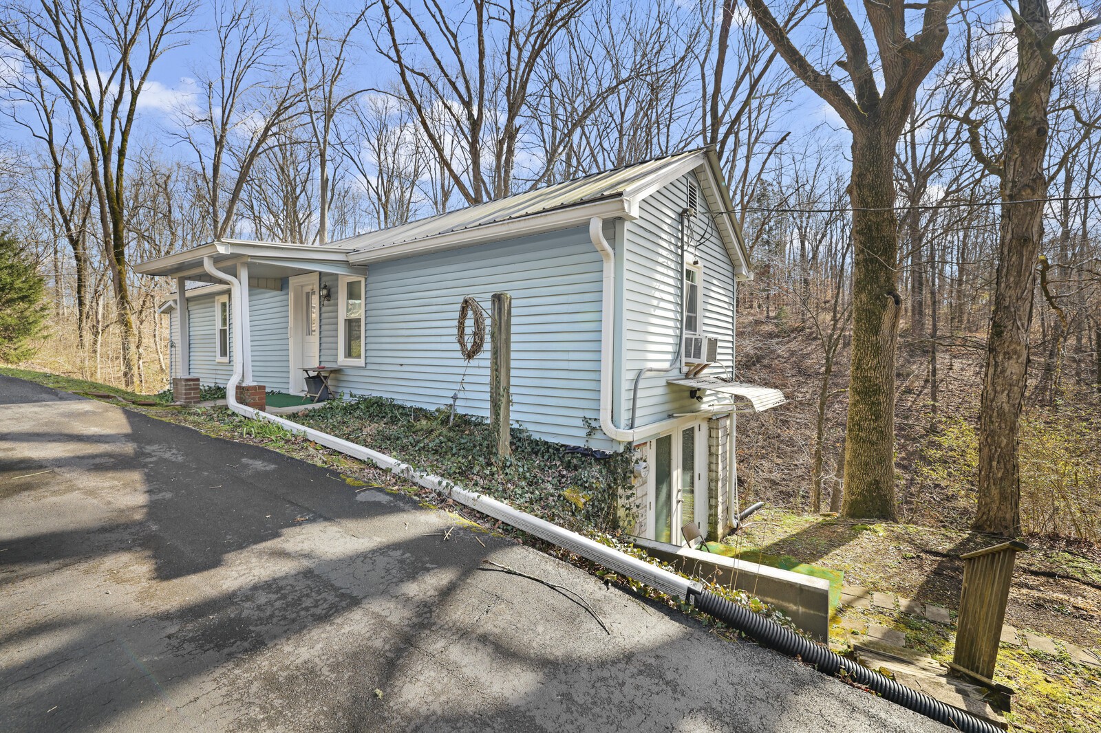 498 Highway 100 Centerville TN 37033