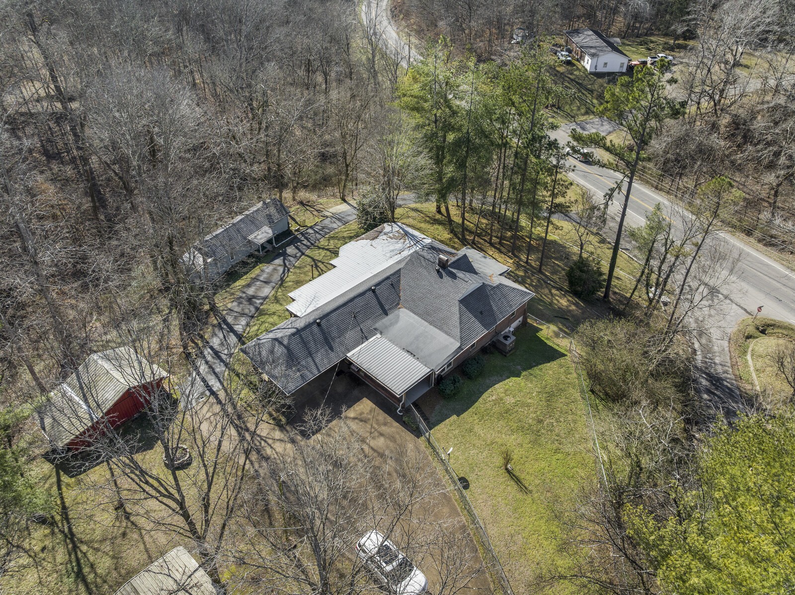 498 Highway 100 Centerville TN 37033