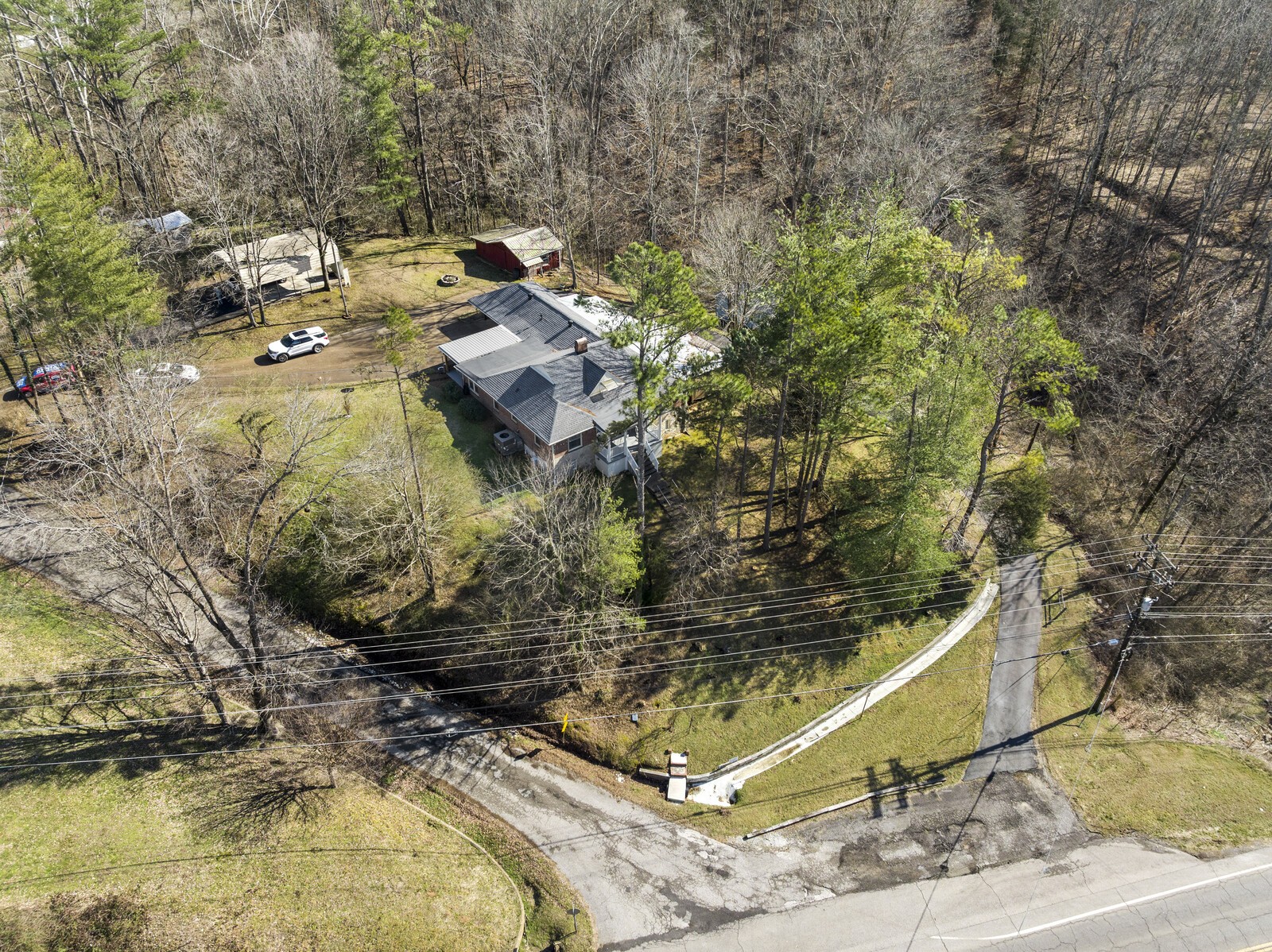 498 Highway 100 Centerville TN 37033