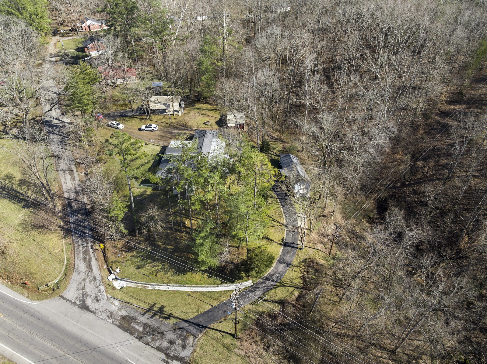 498 Highway 100 Centerville TN 37033