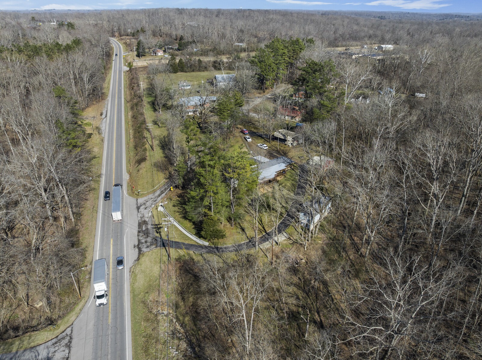 498 Highway 100 Centerville TN 37033
