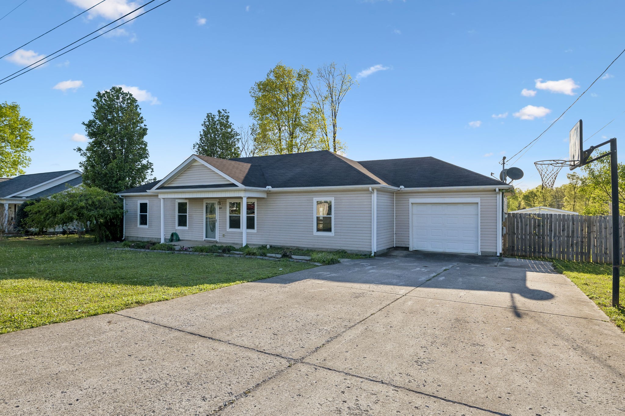 205 Saddlewood Drive Shelbyville TN 37160