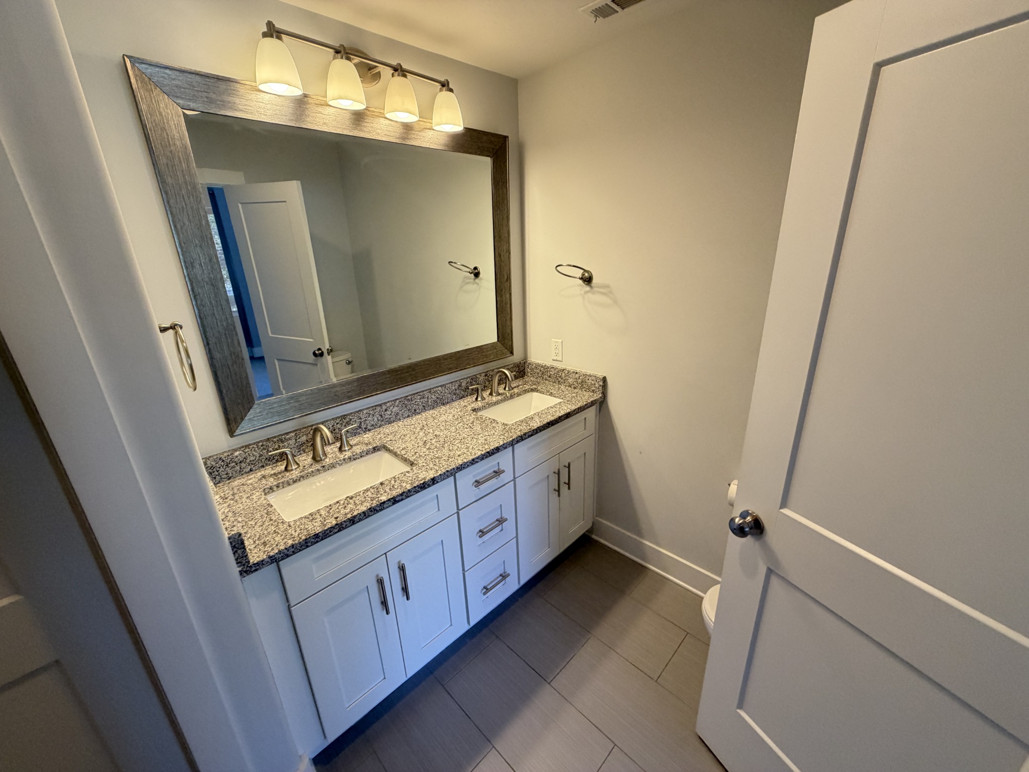 1008B Dozier Place Nashville TN 37216