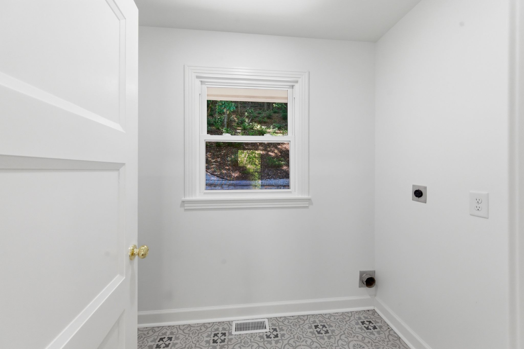 6617 Ellesmere Road Nashville TN 37205