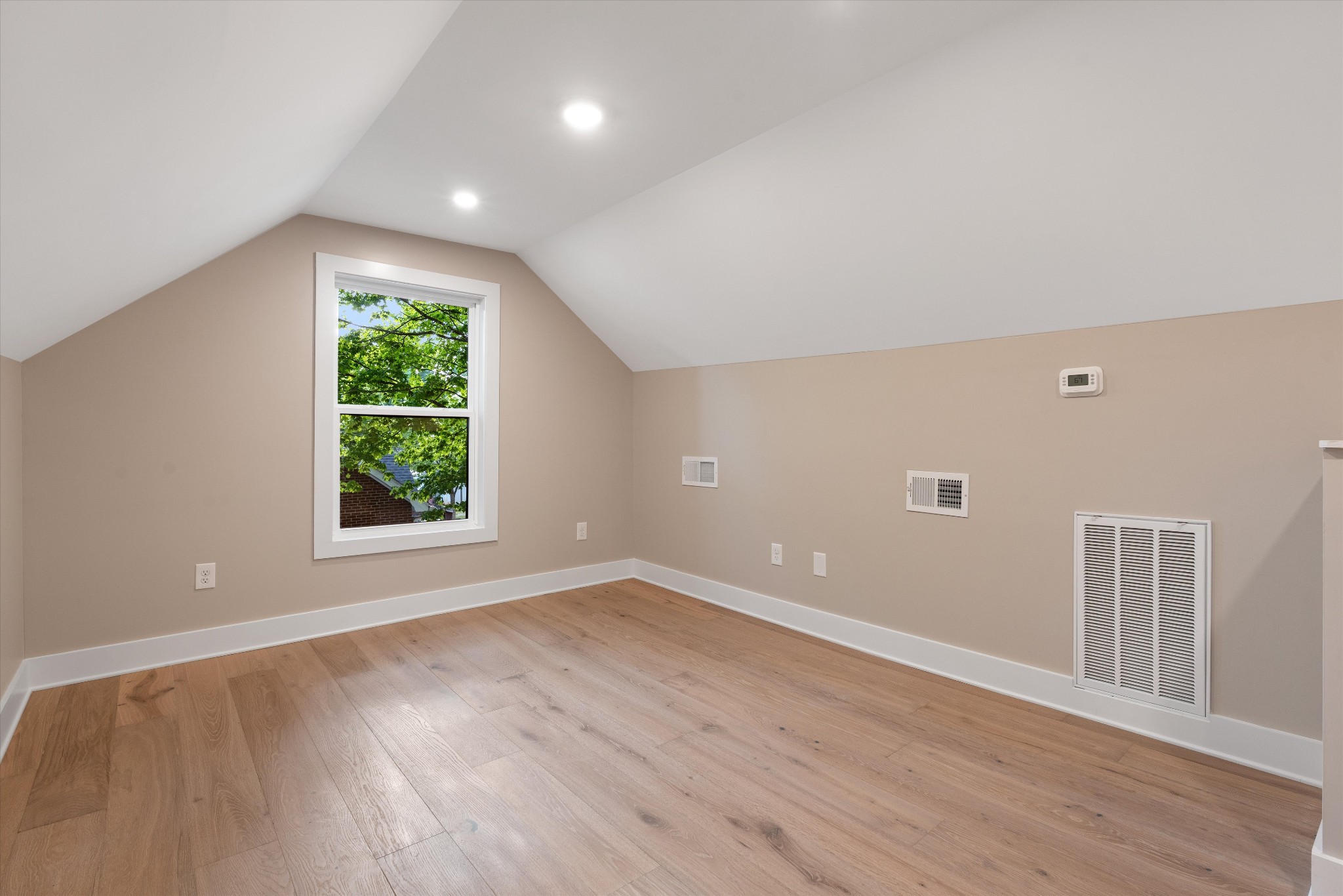 213 5th Avenue Columbia TN 38401
