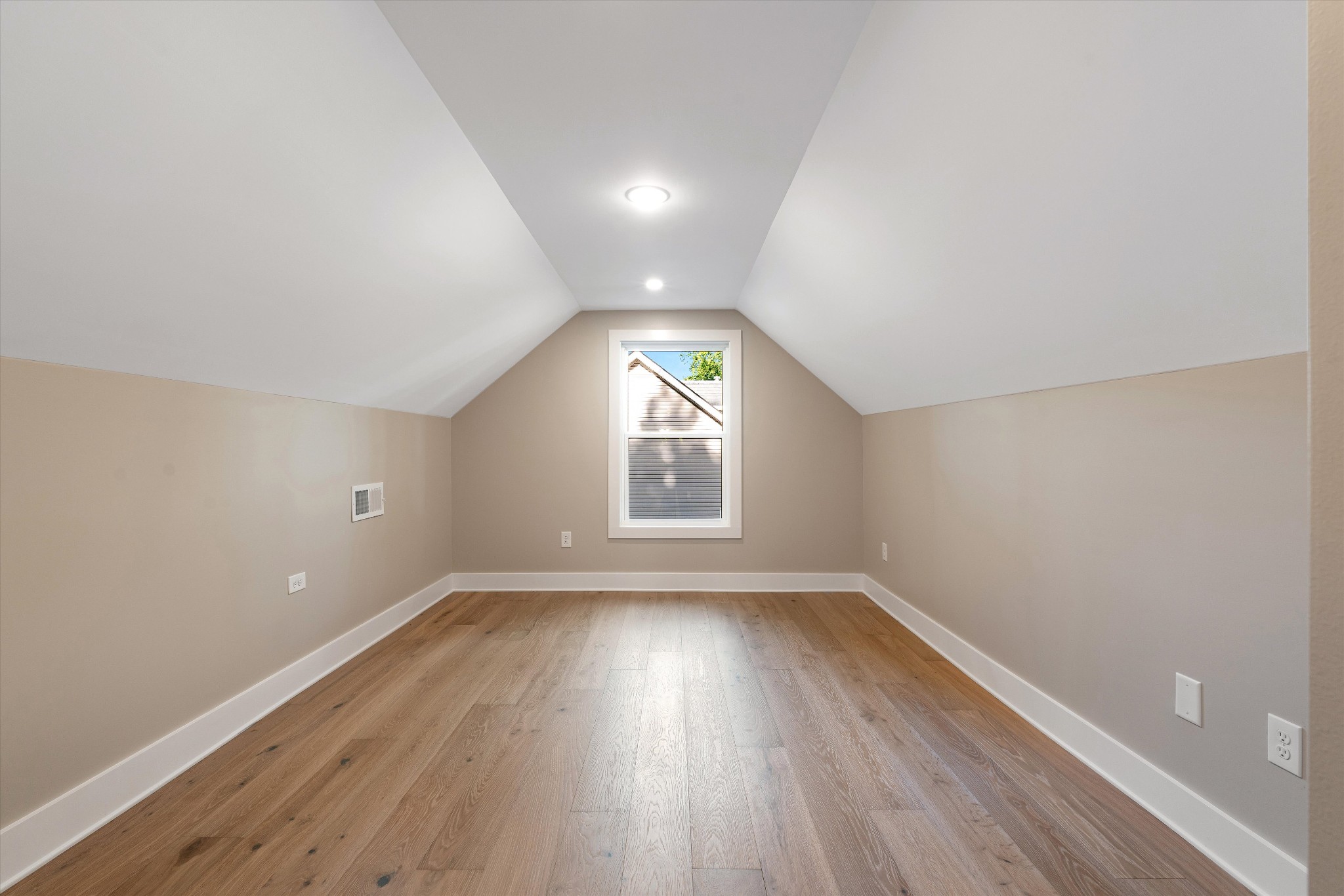213 5th Avenue Columbia TN 38401