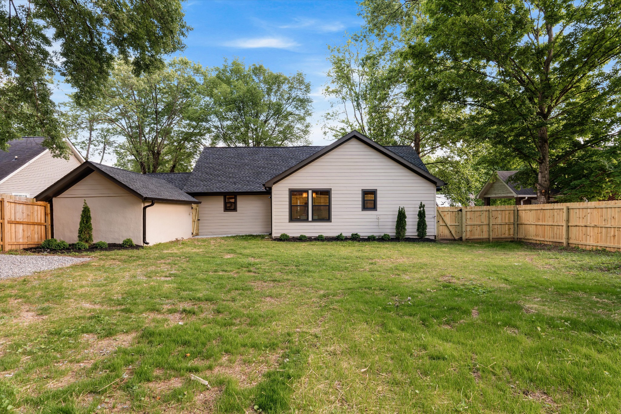 213 5th Avenue Columbia TN 38401
