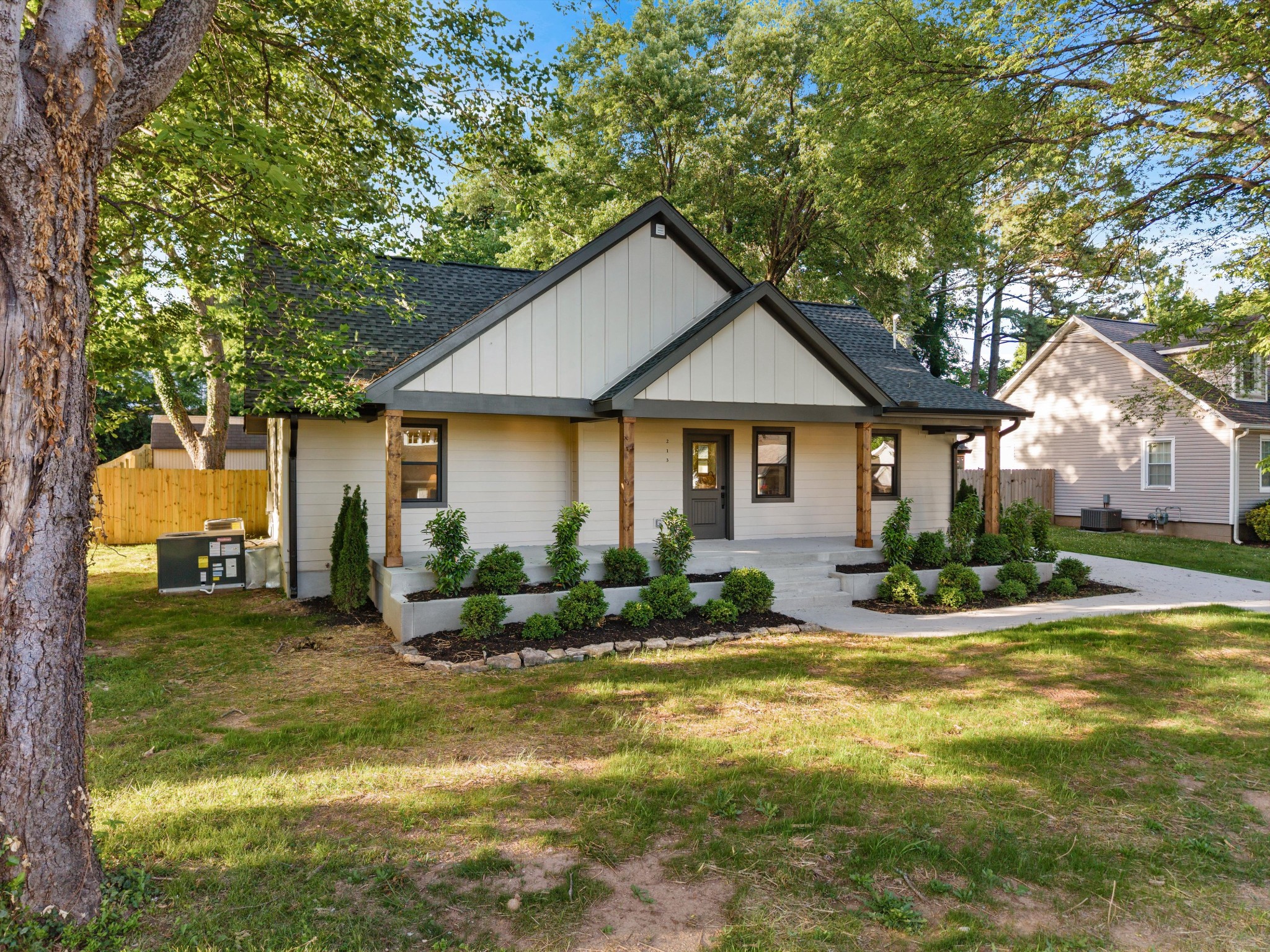 213 5th Avenue Columbia TN 38401