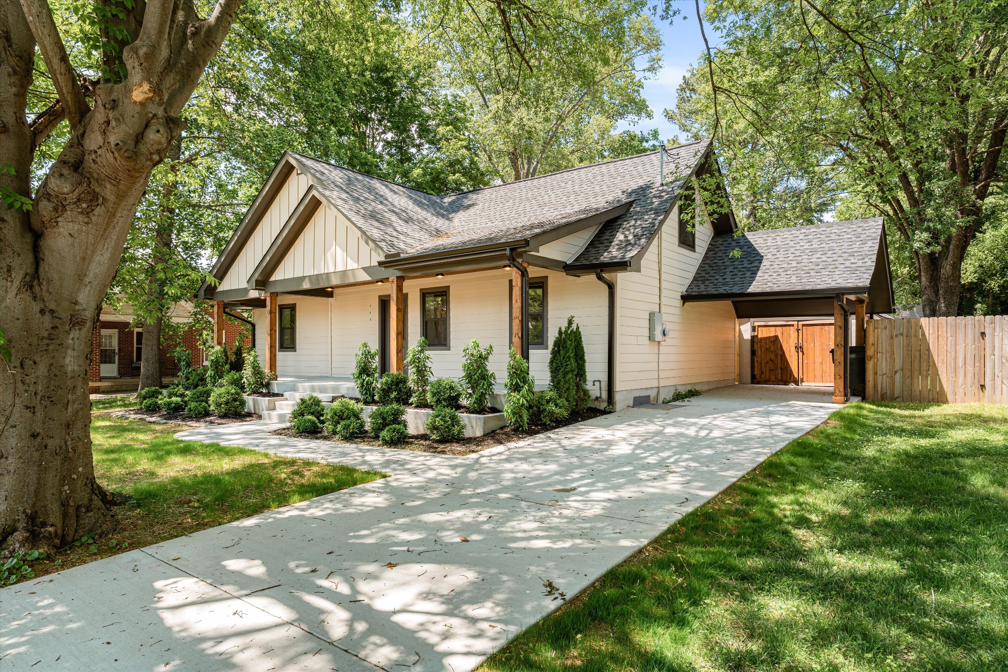 213 5th Avenue Columbia TN 38401
