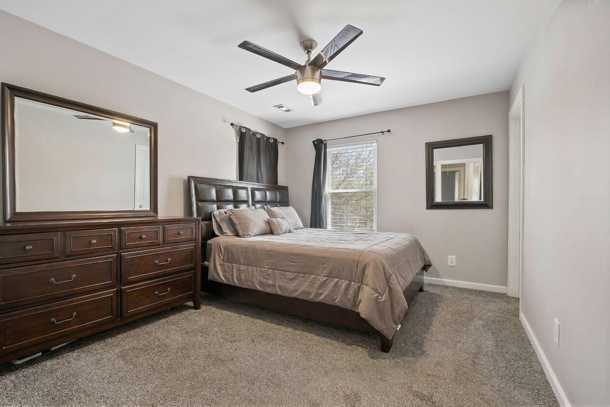 16031/2 16th Ave, N Nashville TN 37208