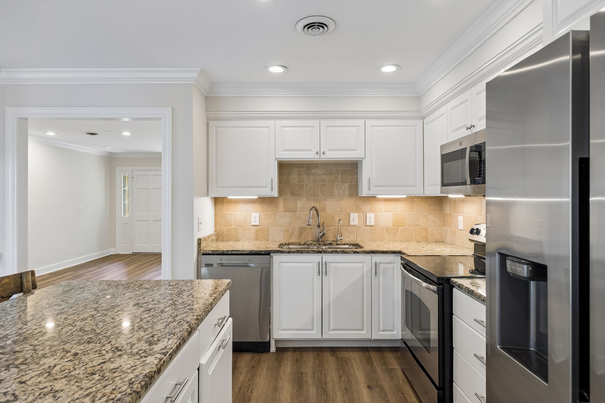 8207 Sawyer Brown Road Nashville TN 37221