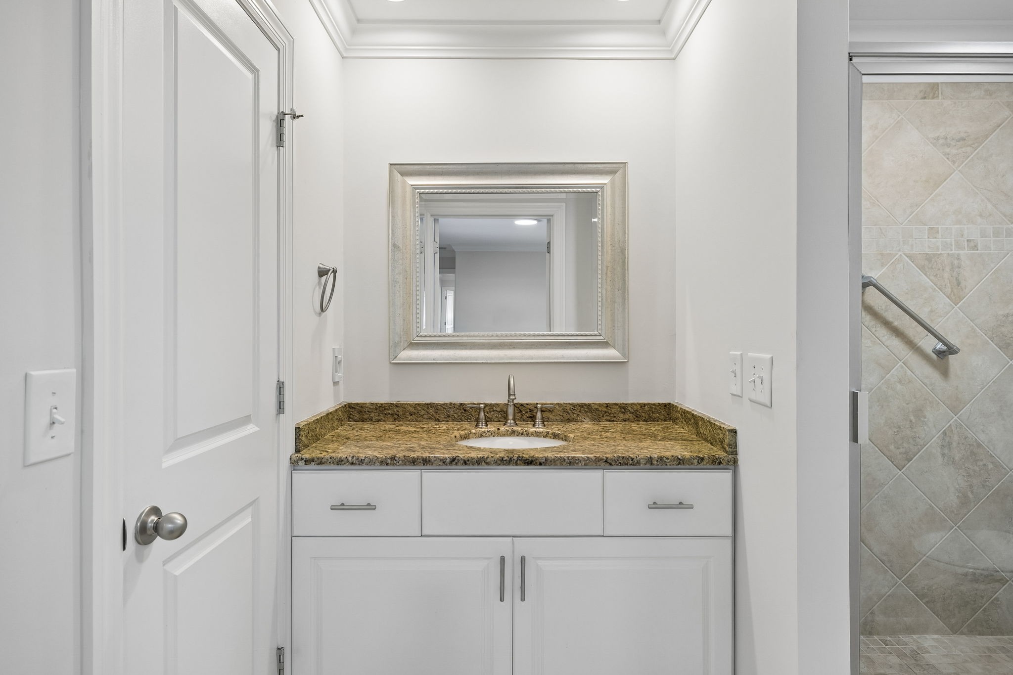 8207 Sawyer Brown Road Nashville TN 37221