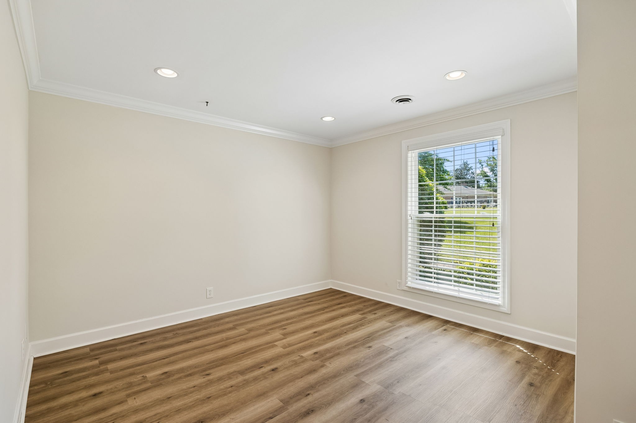 8207 Sawyer Brown Road Nashville TN 37221