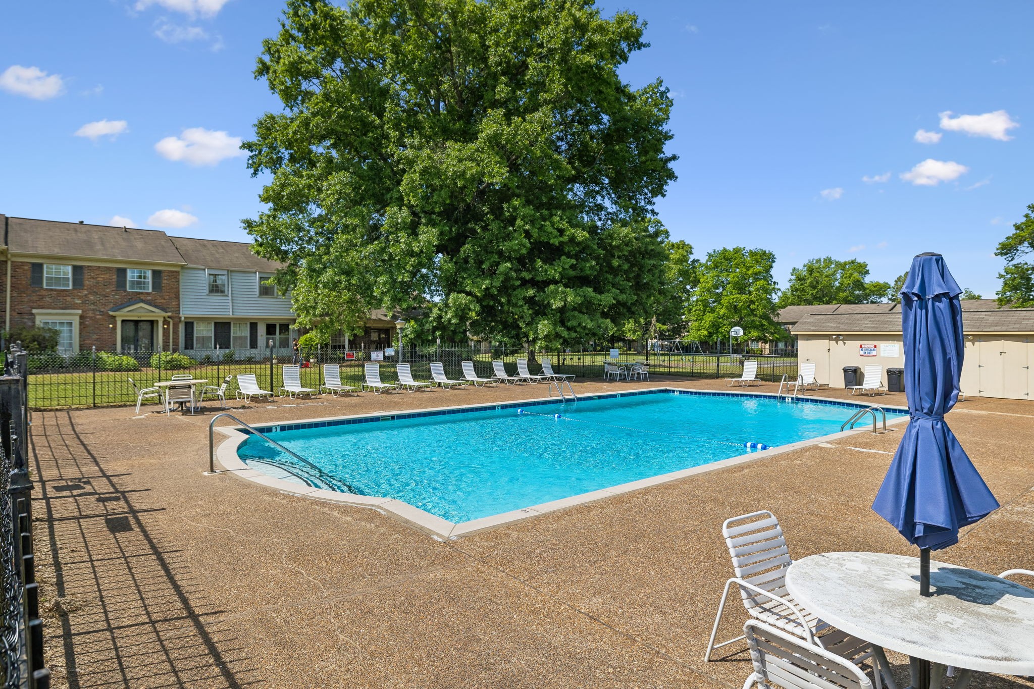 8207 Sawyer Brown Road Nashville TN 37221