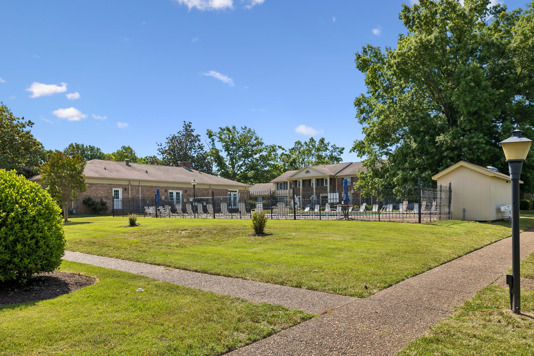 8207 Sawyer Brown Road Nashville TN 37221