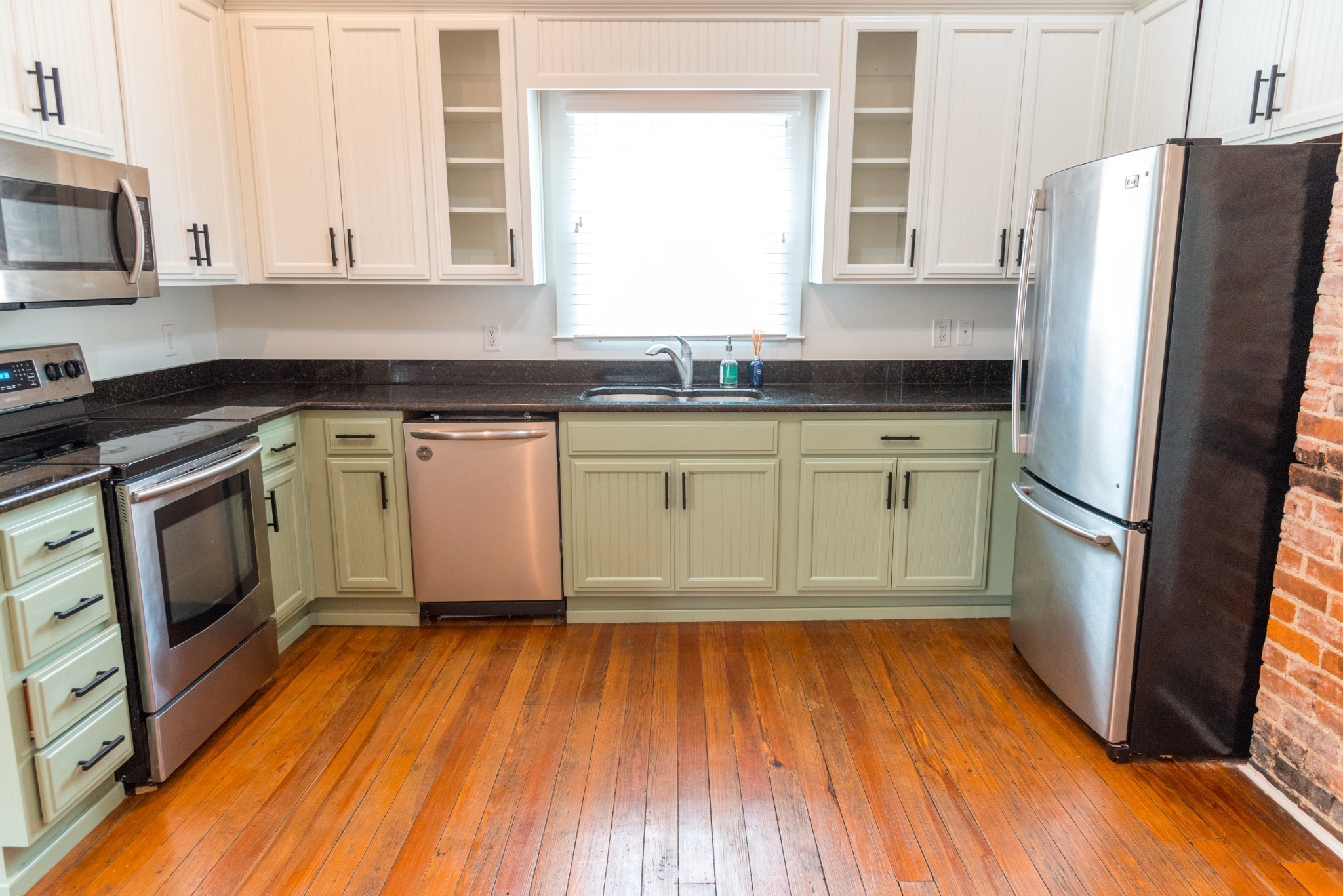 1410 10th Ave, N Nashville TN 37208