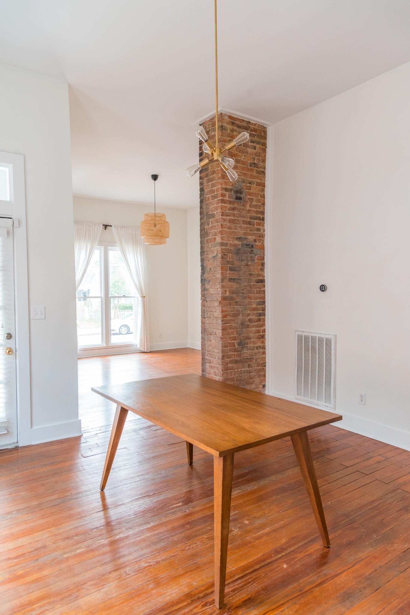 1410 10th Ave, N Nashville TN 37208