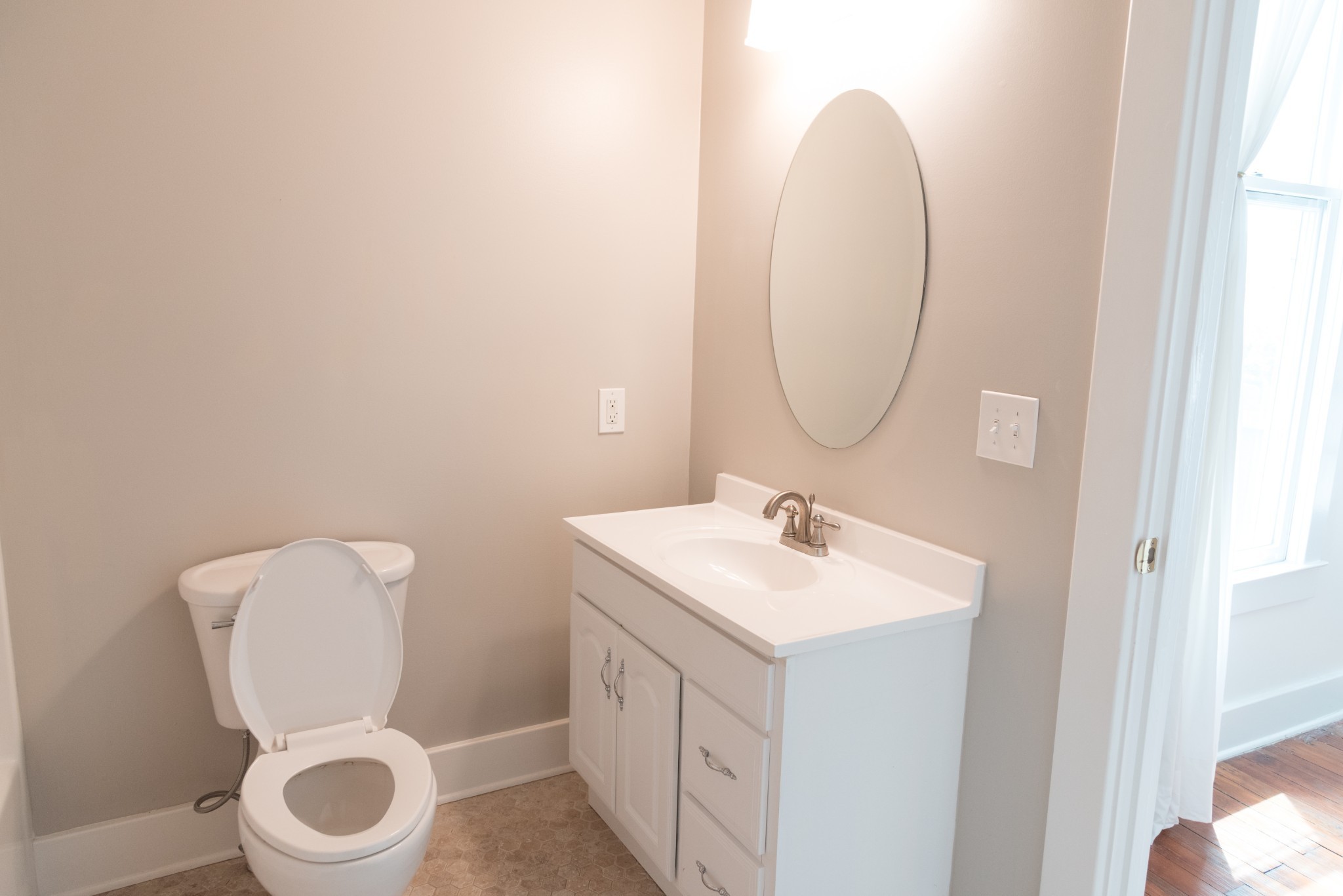 1410 10th Ave, N Nashville TN 37208