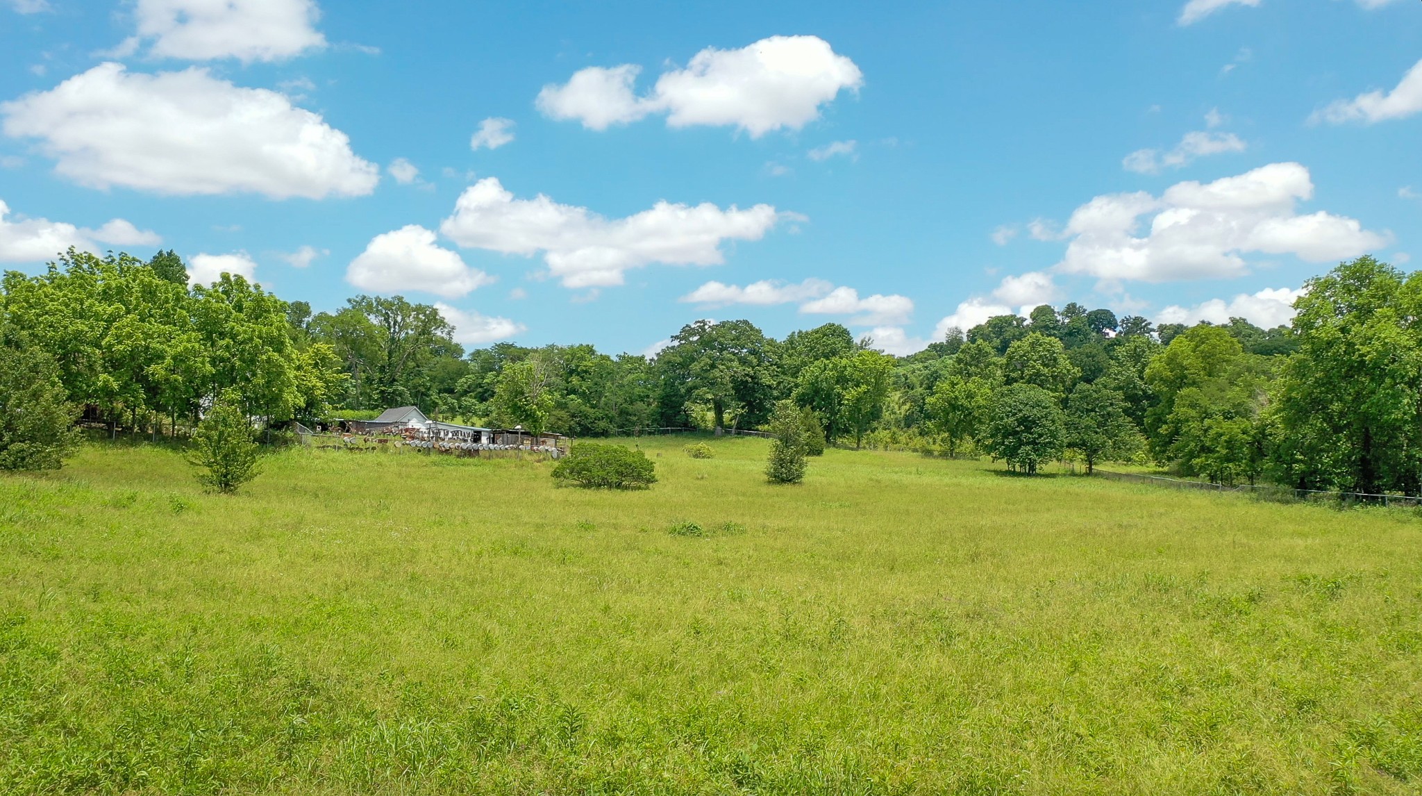 1668 Nashville Highway Columbia TN 38401