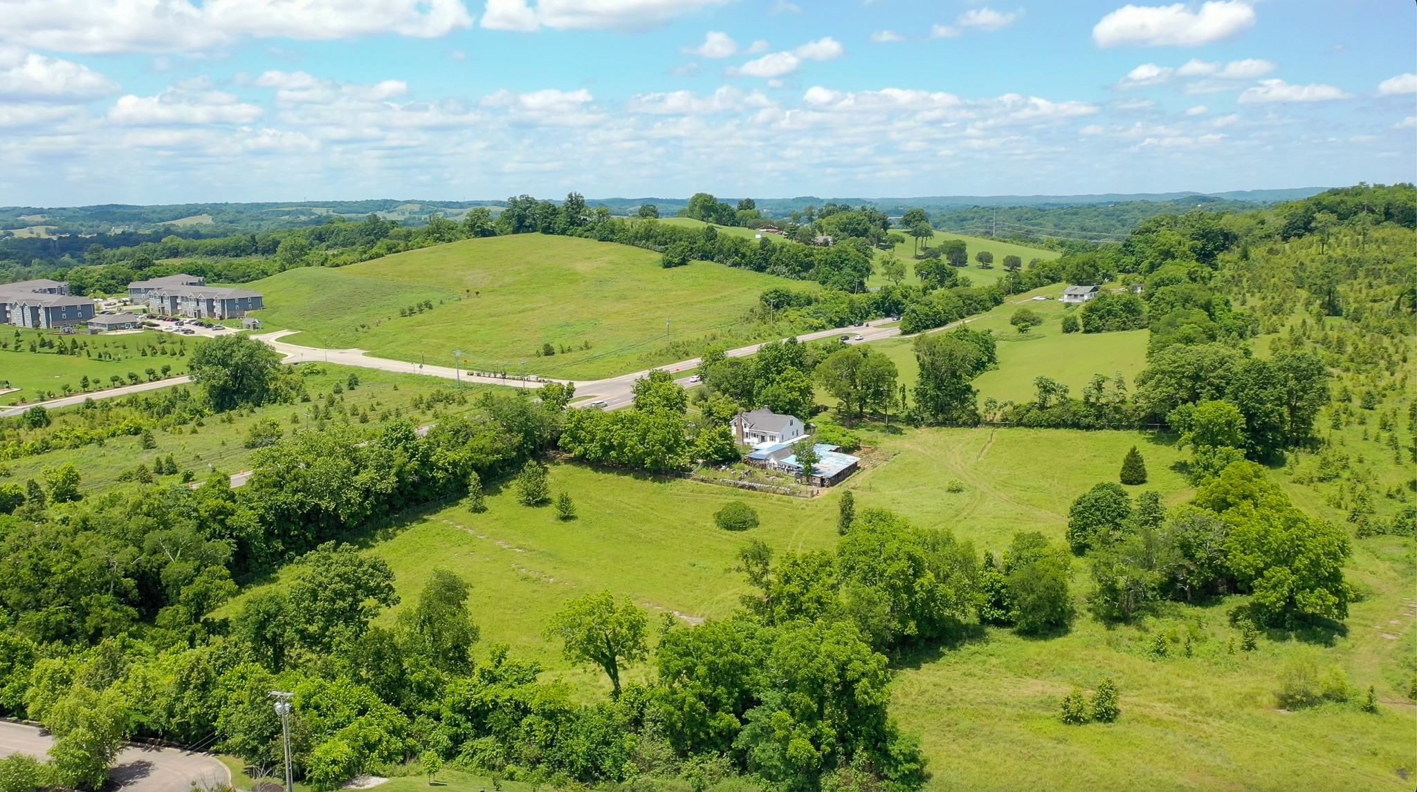 1668 Nashville Highway Columbia TN 38401