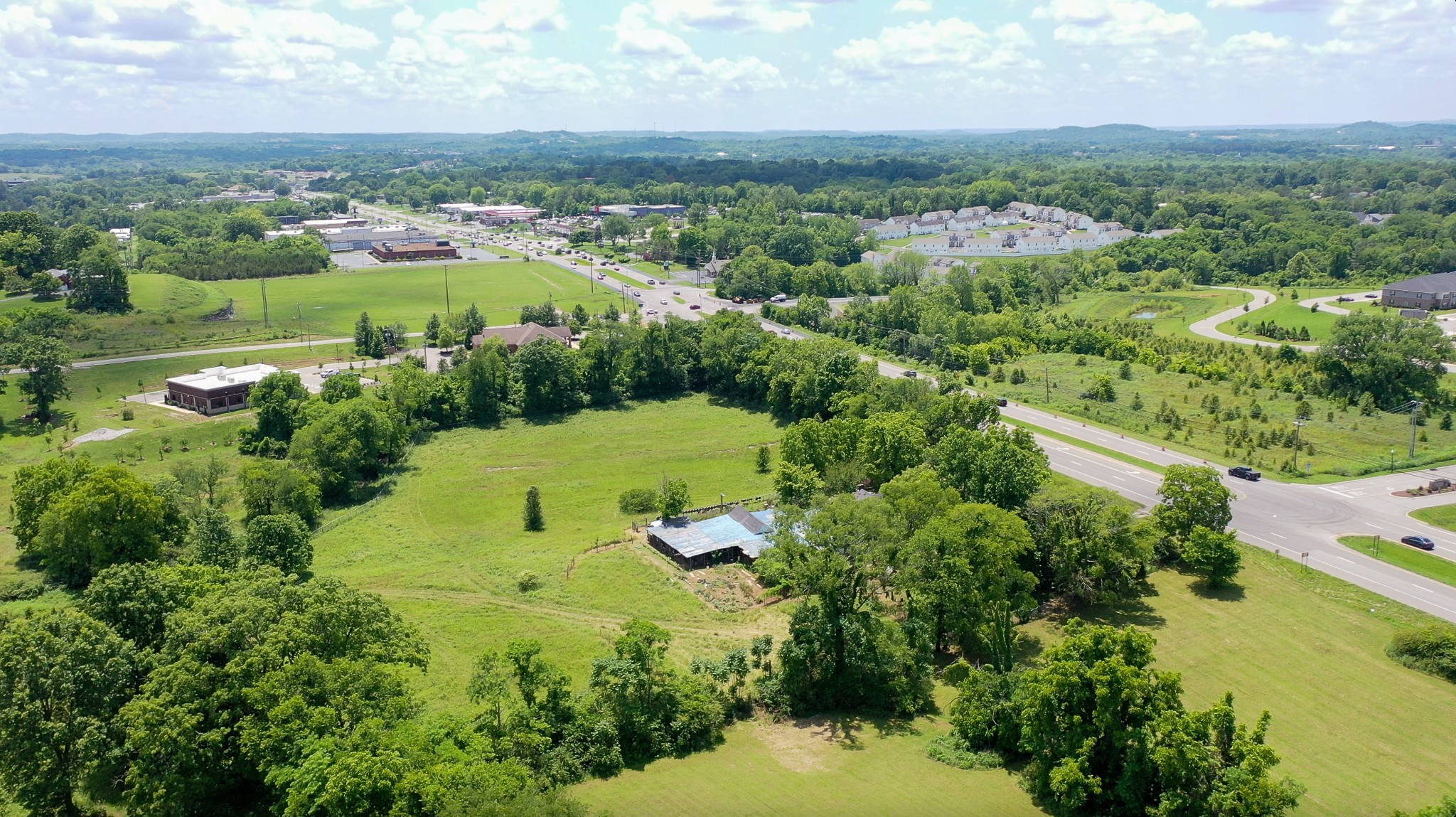 1668 Nashville Highway Columbia TN 38401