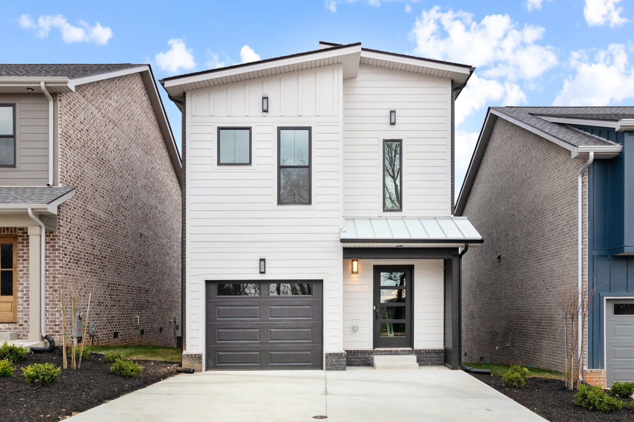 Clarksville TN, 8 Holland Park West