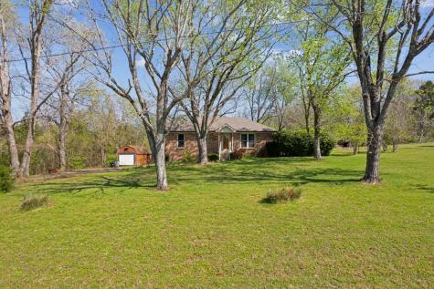 1190 Corum Hill Road Castalian Springs TN 37031