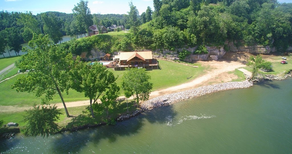 117 Riverbreeze Drive Sugar Tree TN 38380