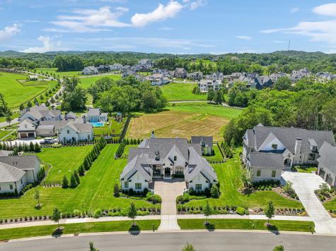8162 Heirloom Boulevard College Grove TN 37046