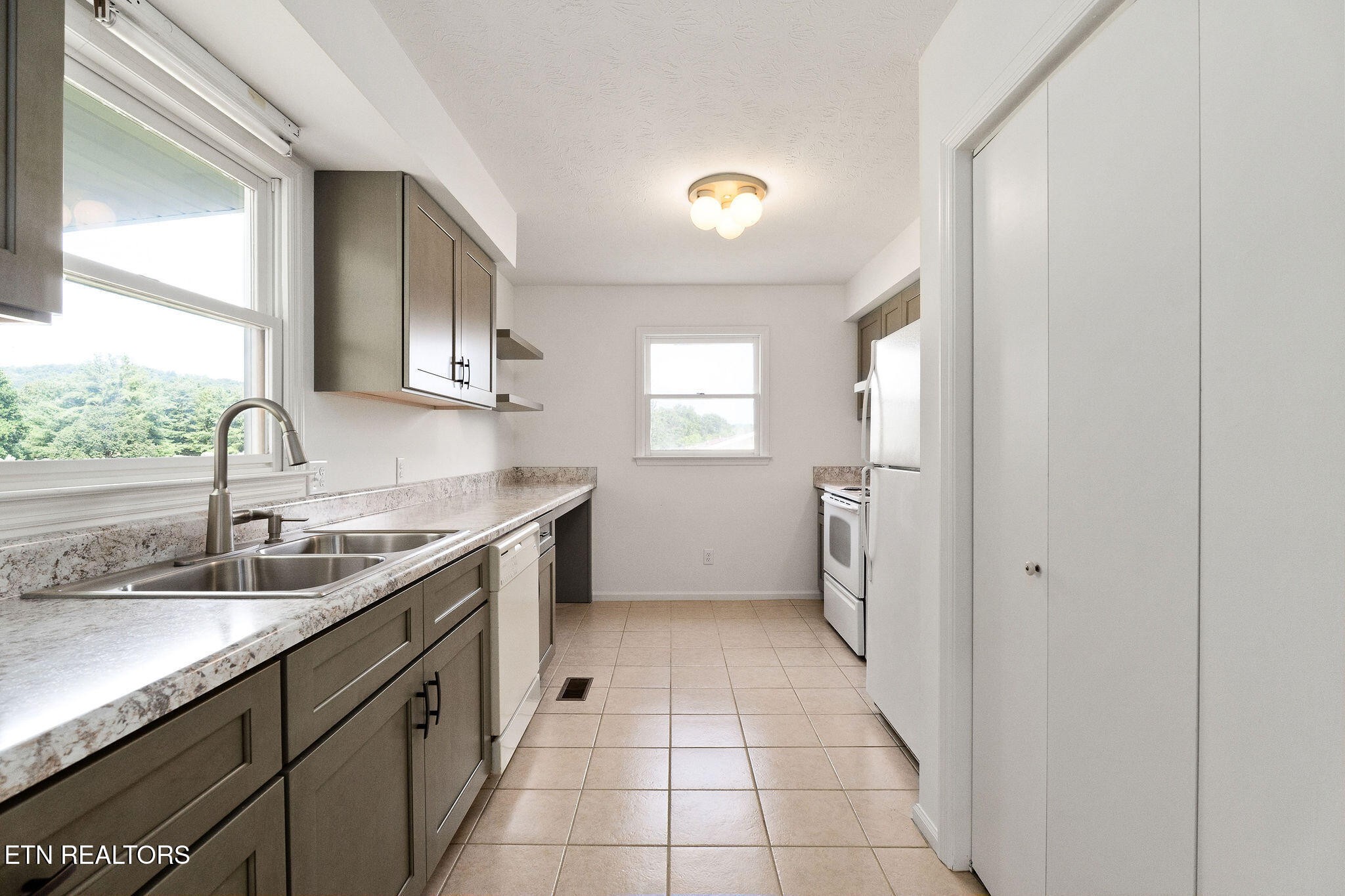 3223 Bayshore Drive Cookeville TN 38506