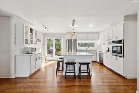 705 Harpeth Pkwy, W Nashville TN 37221