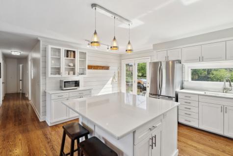 705 Harpeth Pkwy, W Nashville TN 37221
