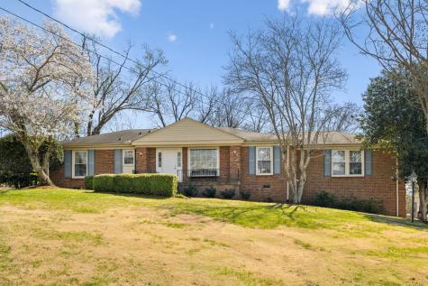 705 Harpeth Pkwy, W Nashville TN 37221