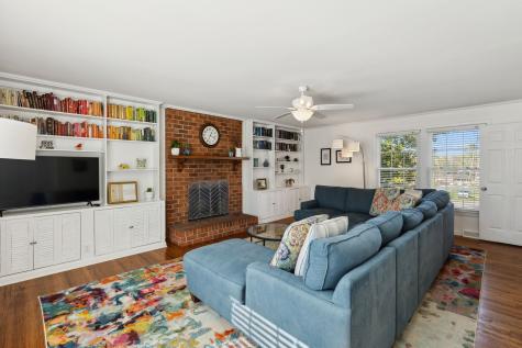 705 Harpeth Pkwy, W Nashville TN 37221