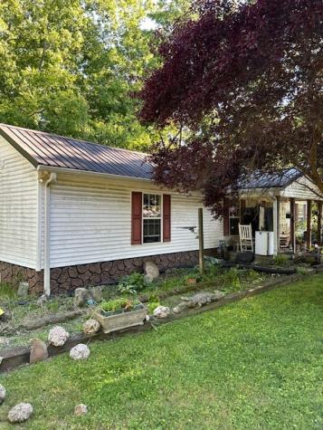 698 Clearview Road Cottontown TN 37048