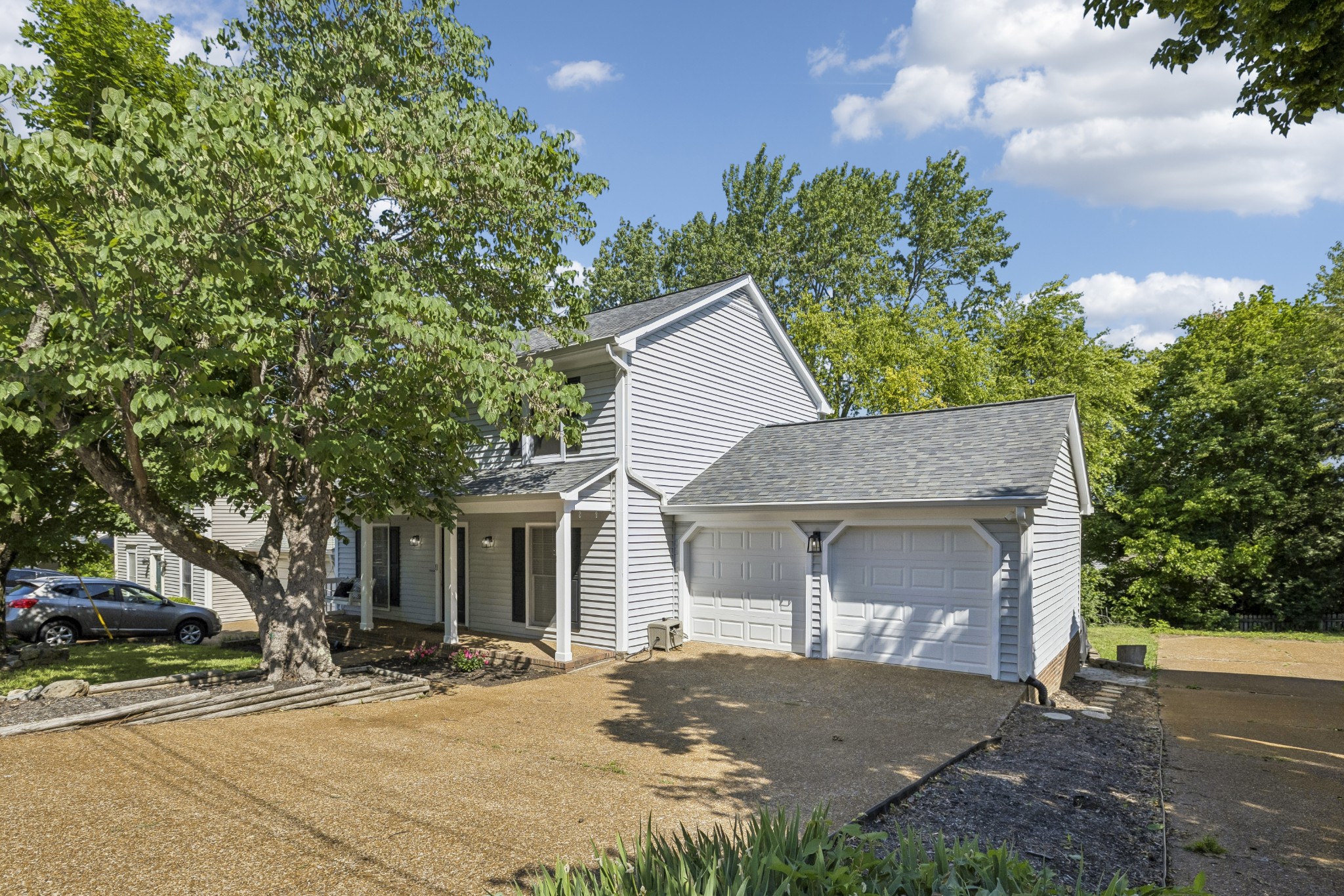 Nashville TN, 5053 English Village Drive