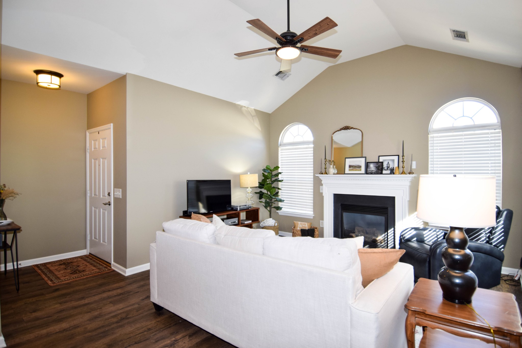 825 S Browns Lane Gallatin TN 37066