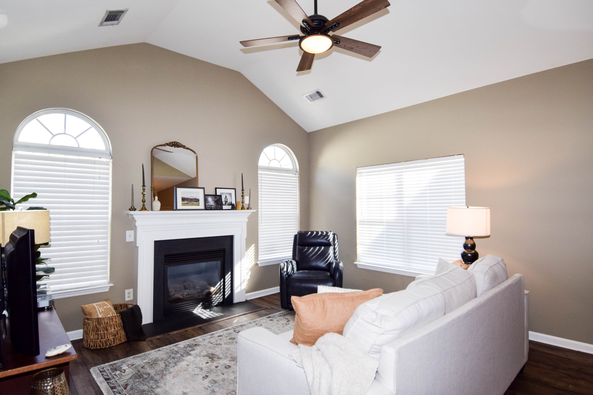 825 S Browns Lane Gallatin TN 37066