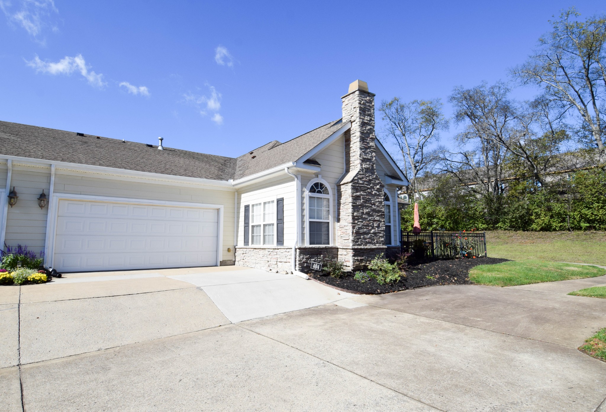 825 S Browns Lane Gallatin TN 37066