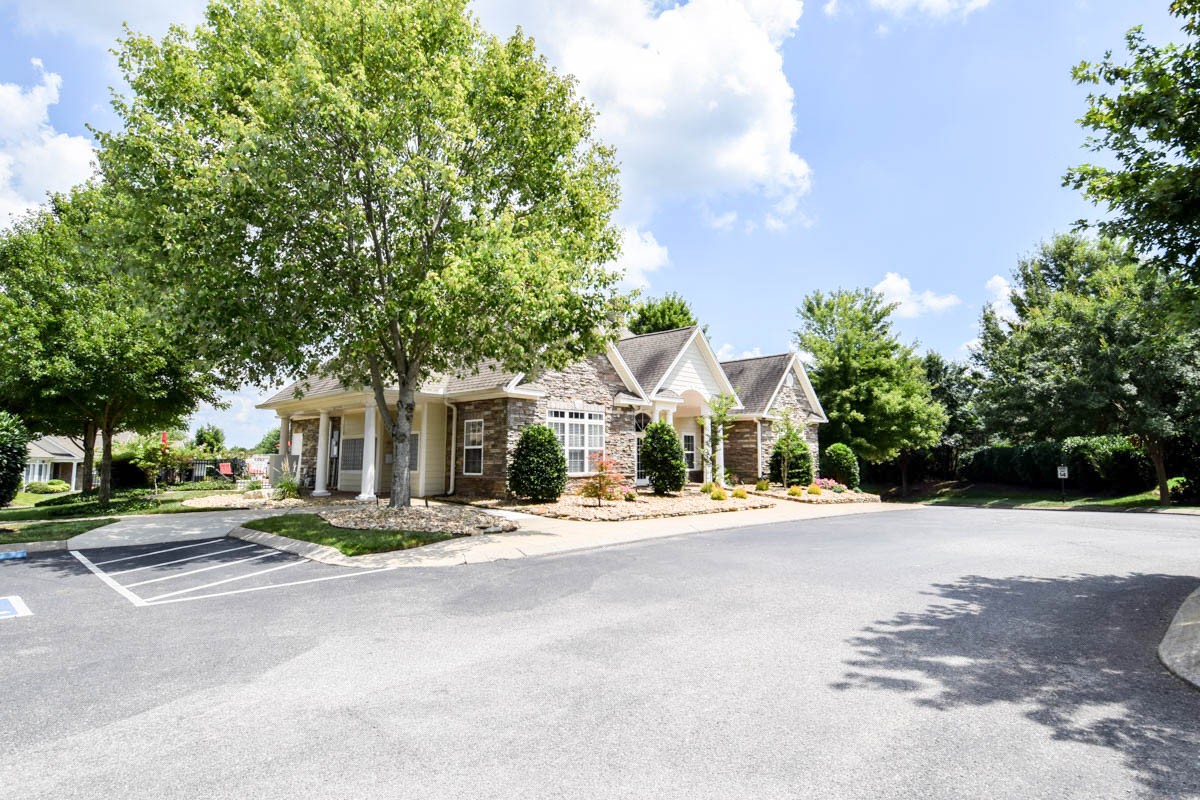 825 S Browns Lane Gallatin TN 37066