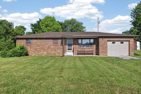 1018 New Hope Road Hilham TN 38568