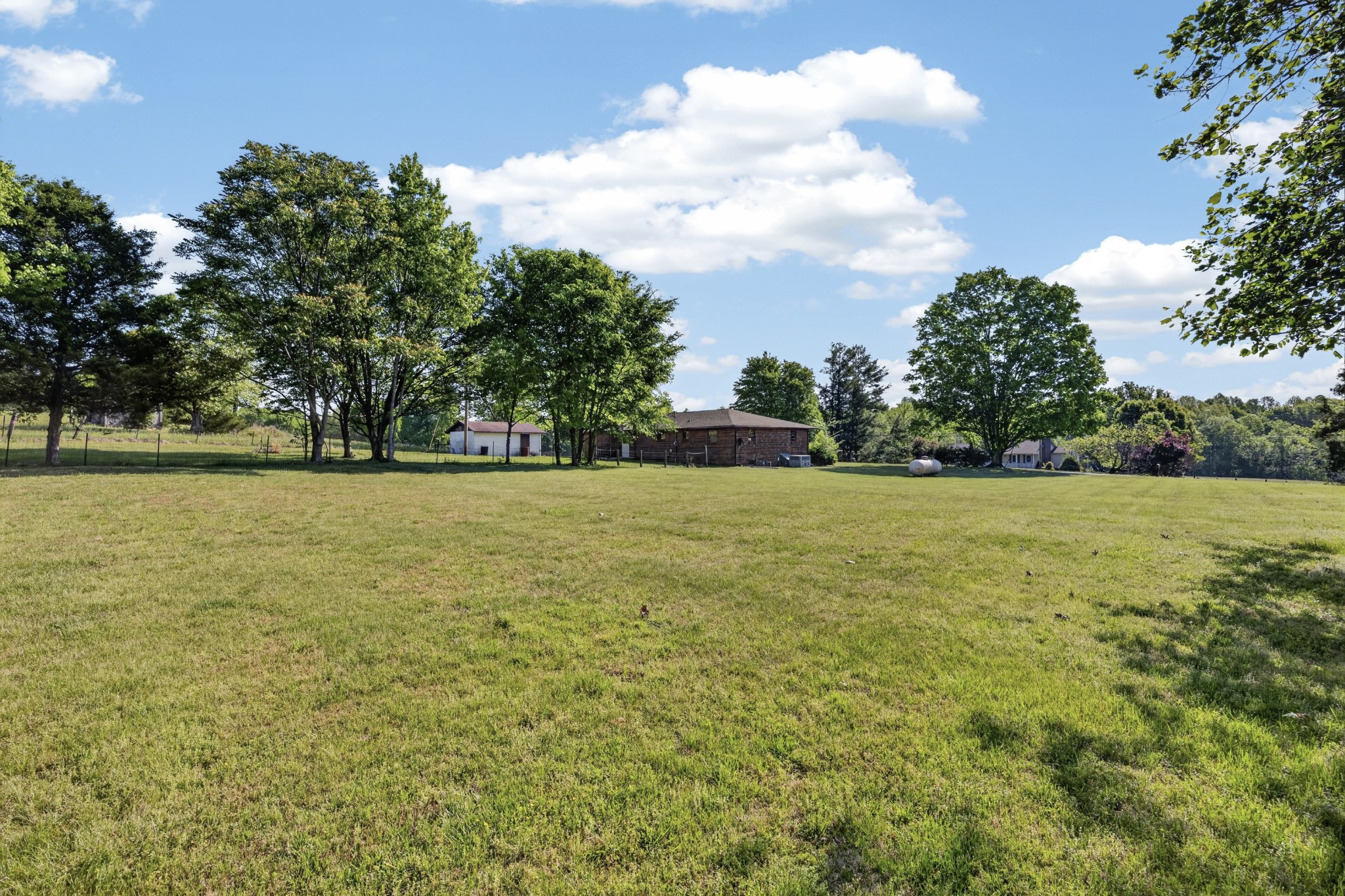 1018 New Hope Road Hilham TN 38568