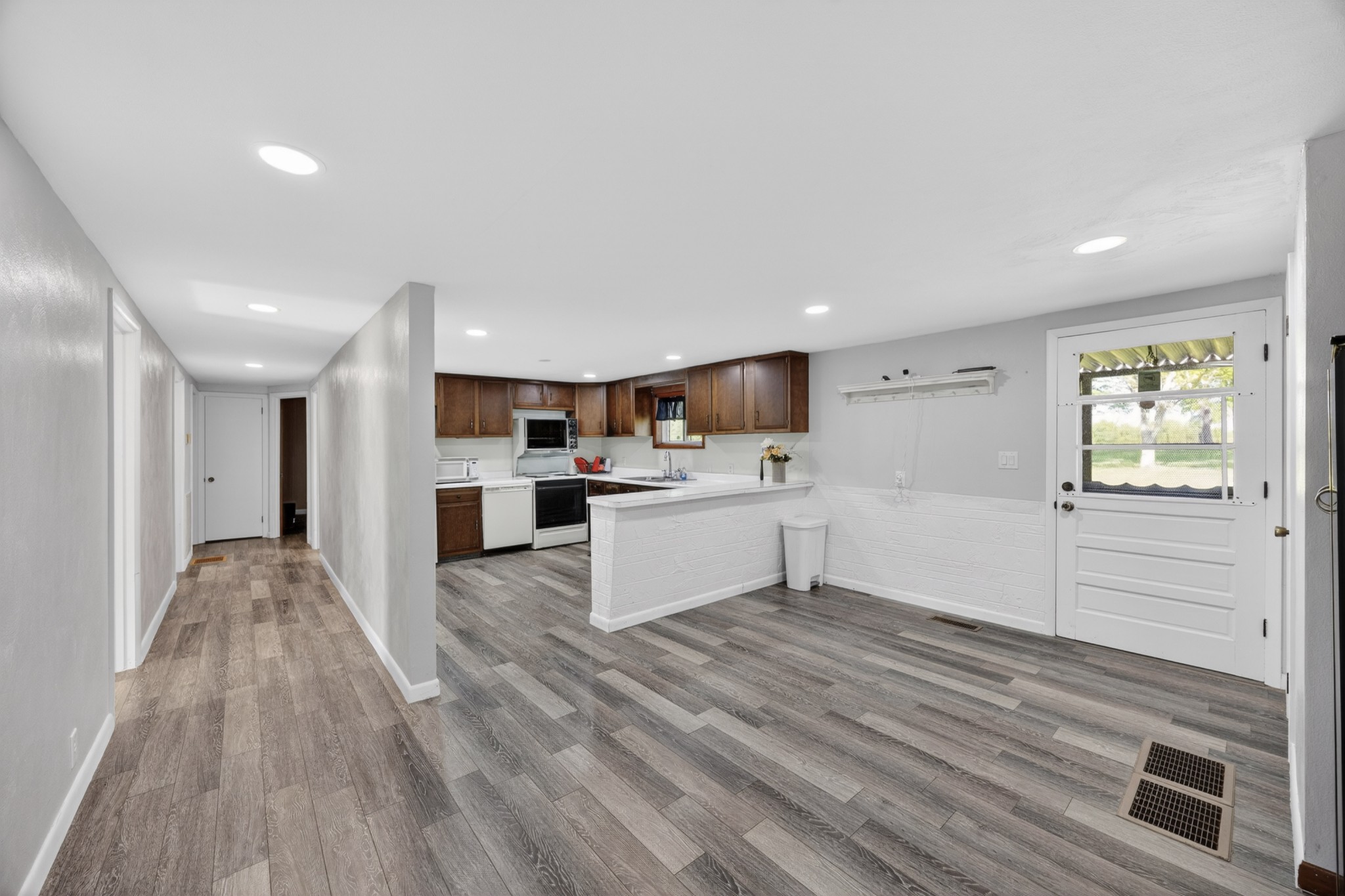1018 New Hope Road Hilham TN 38568