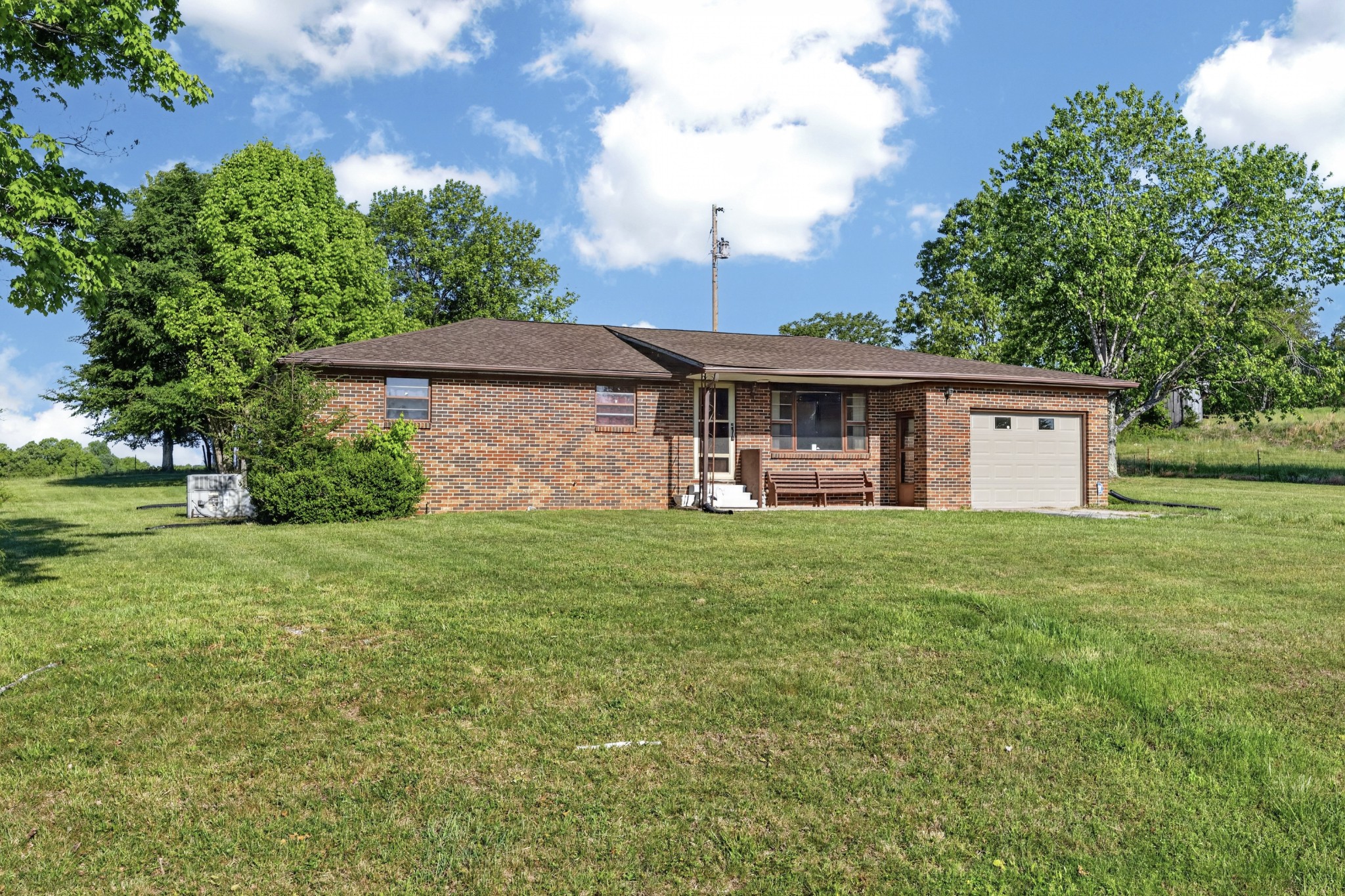 1018 New Hope Road Hilham TN 38568