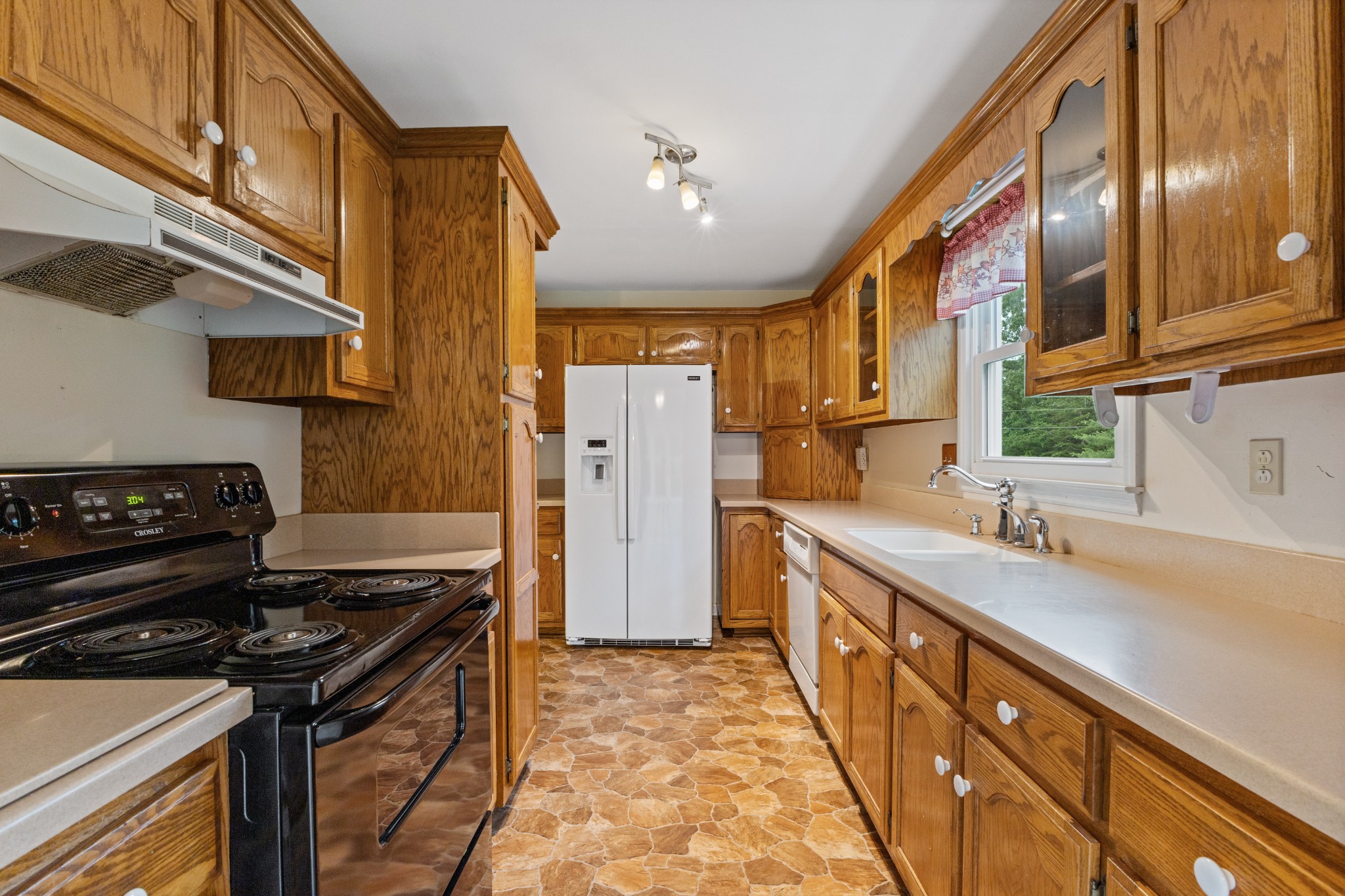 4045 Old Nashville Highway Mc Ewen TN 37101