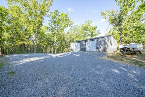 5525 Holland Creek Road Savannah TN 38372