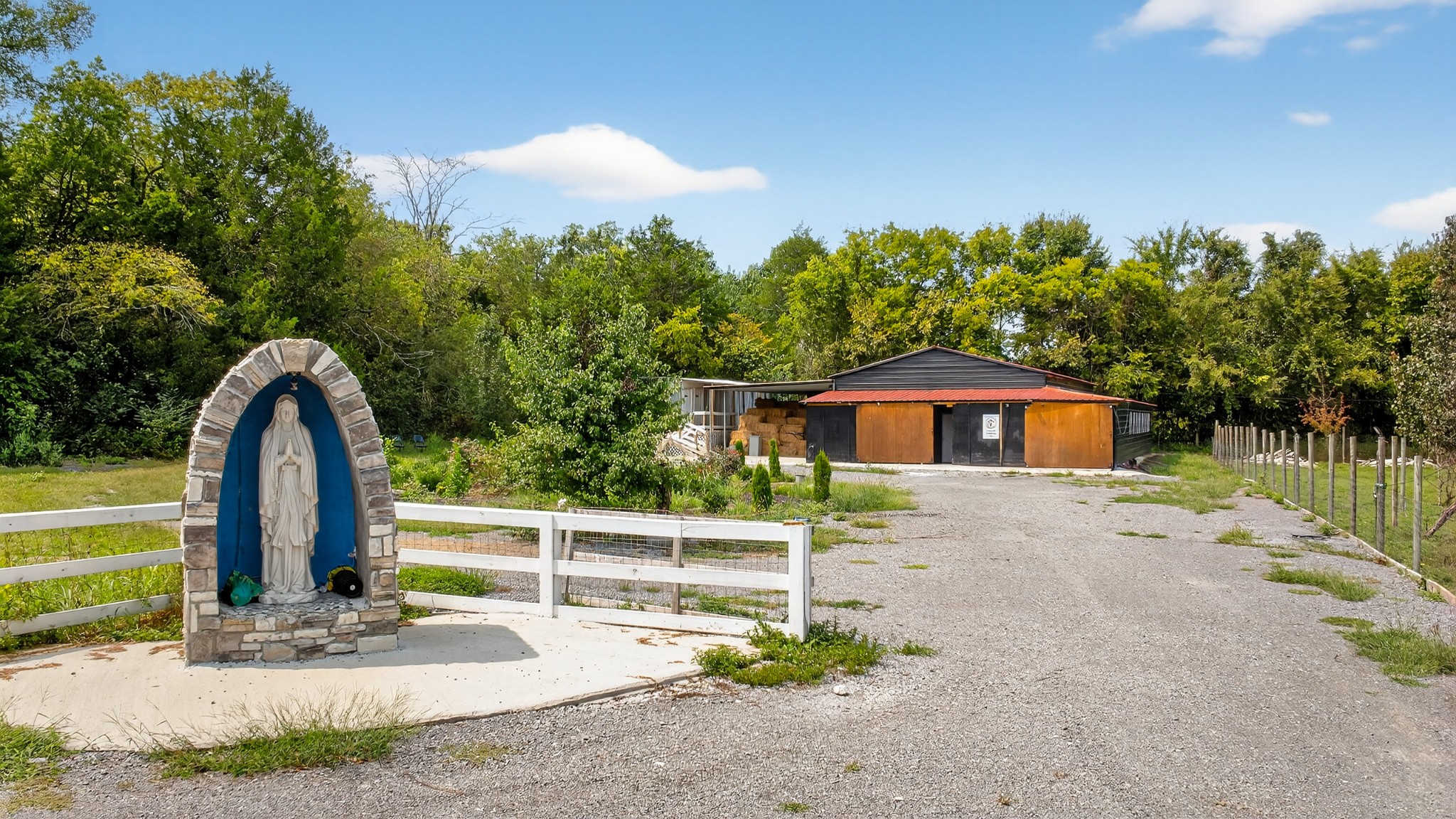2600 Round Hill Road Lewisburg TN 37091