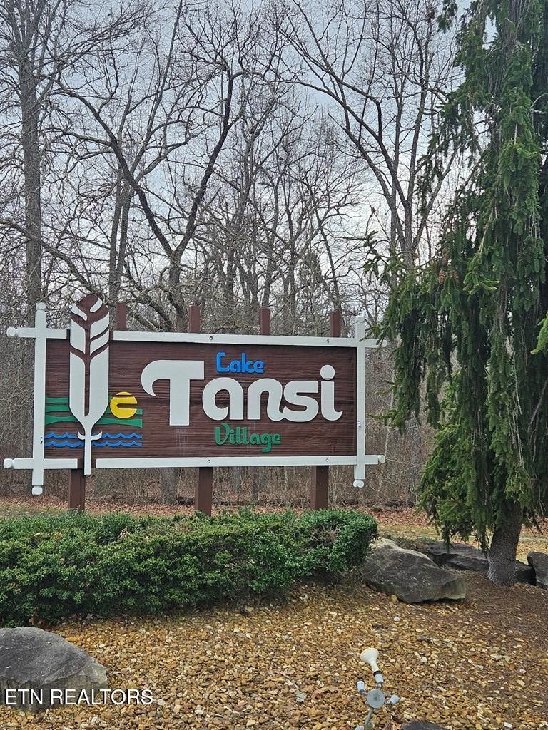 2025 Menasha Drive Crossville TN 38572