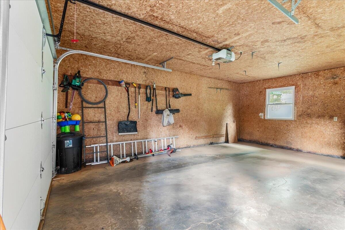 1305 Ridgeway Circle Athens TN 37303