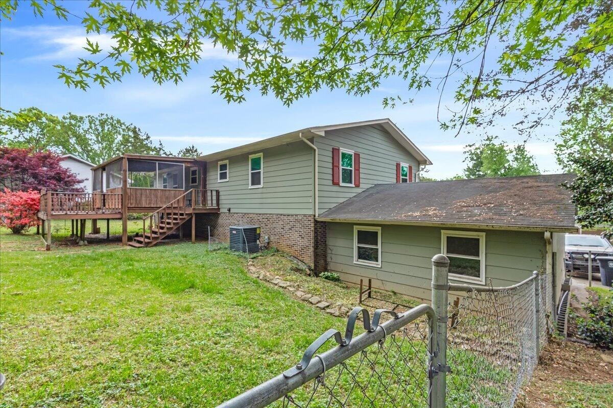1305 Ridgeway Circle Athens TN 37303